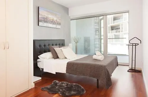 Akira Flats Llum Apartment Βαρκελώνη Ισπανία