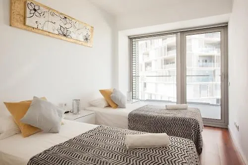 Akira Flats Llum Apartment バルセロナ