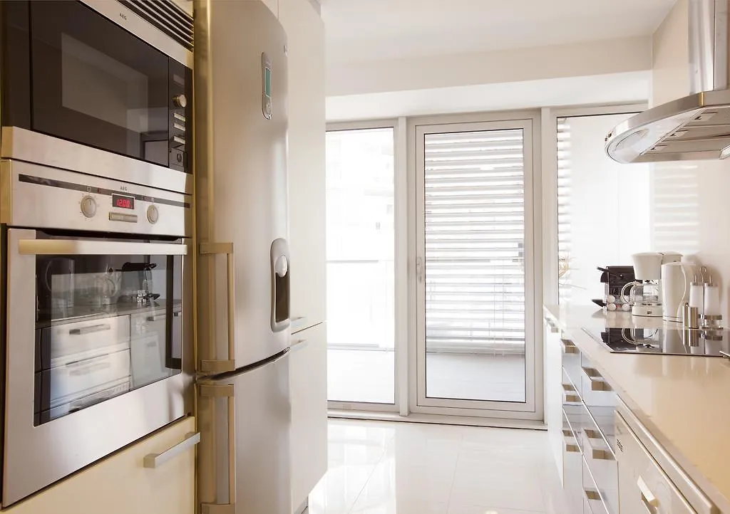 Akira Flats Llum Apartment Βαρκελώνη