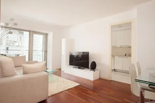 Akira Flats Llum Apartment 0*, Barcelona